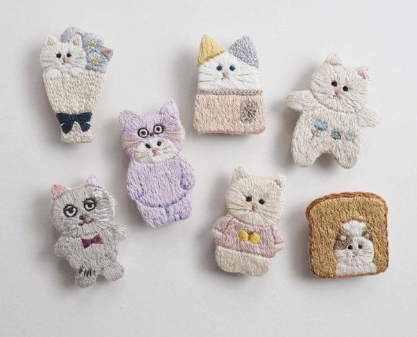 「neko to cotori -ネコとコトリ-」の猫の刺繍作品