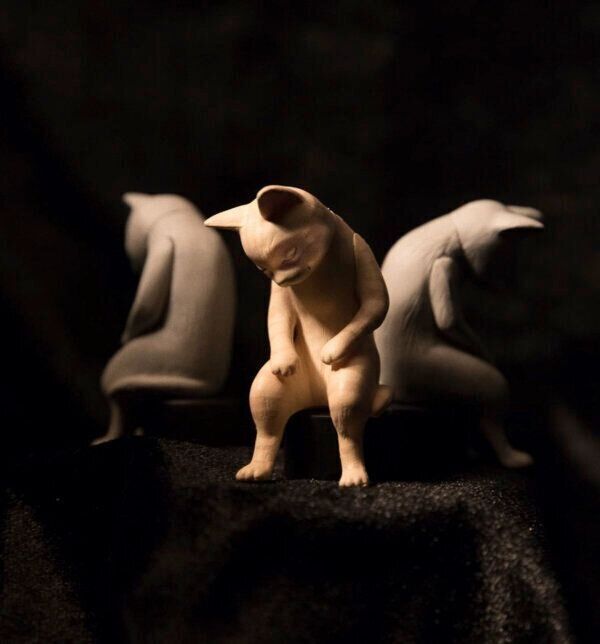 カプセルトイ「燃え尽きたネコ　マスコットフィギュア」