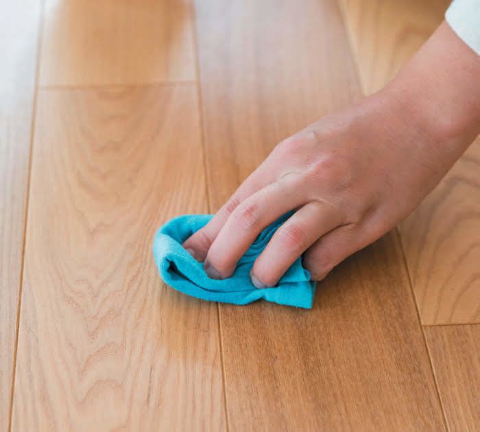 しみ部分をこする