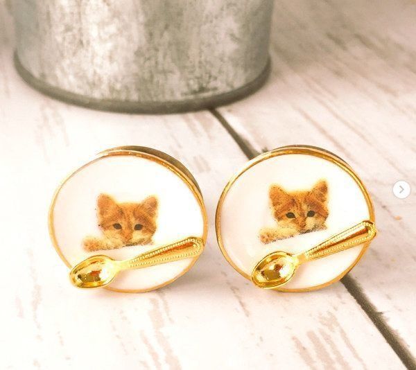 猫モチーフのアクセサリー