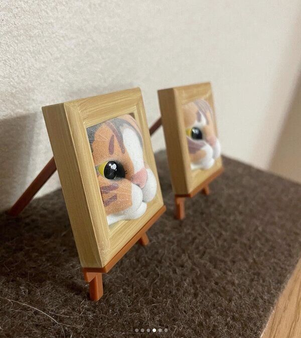 カプセルトイ「猫フレーム　スタンドフィギュア」