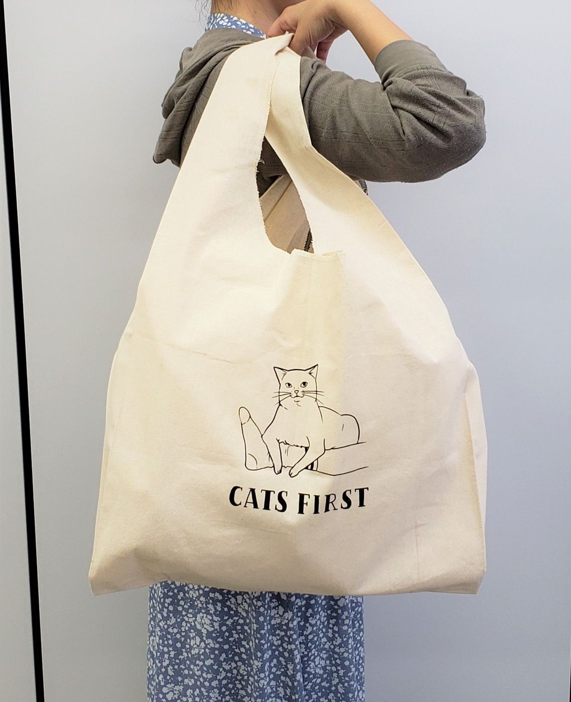 ねこ好きさん必見 ねこのきもちグッズ部 第1弾 おおきなコットンマルシェバッグ サンプル完成しました ねこのきもちweb Magazine ねこ好きさん必見 ねこのきもちグッズ部 第1弾 おおきなコットンマルシェバッグ サンプル完成しました ねこのきもちweb Magazine