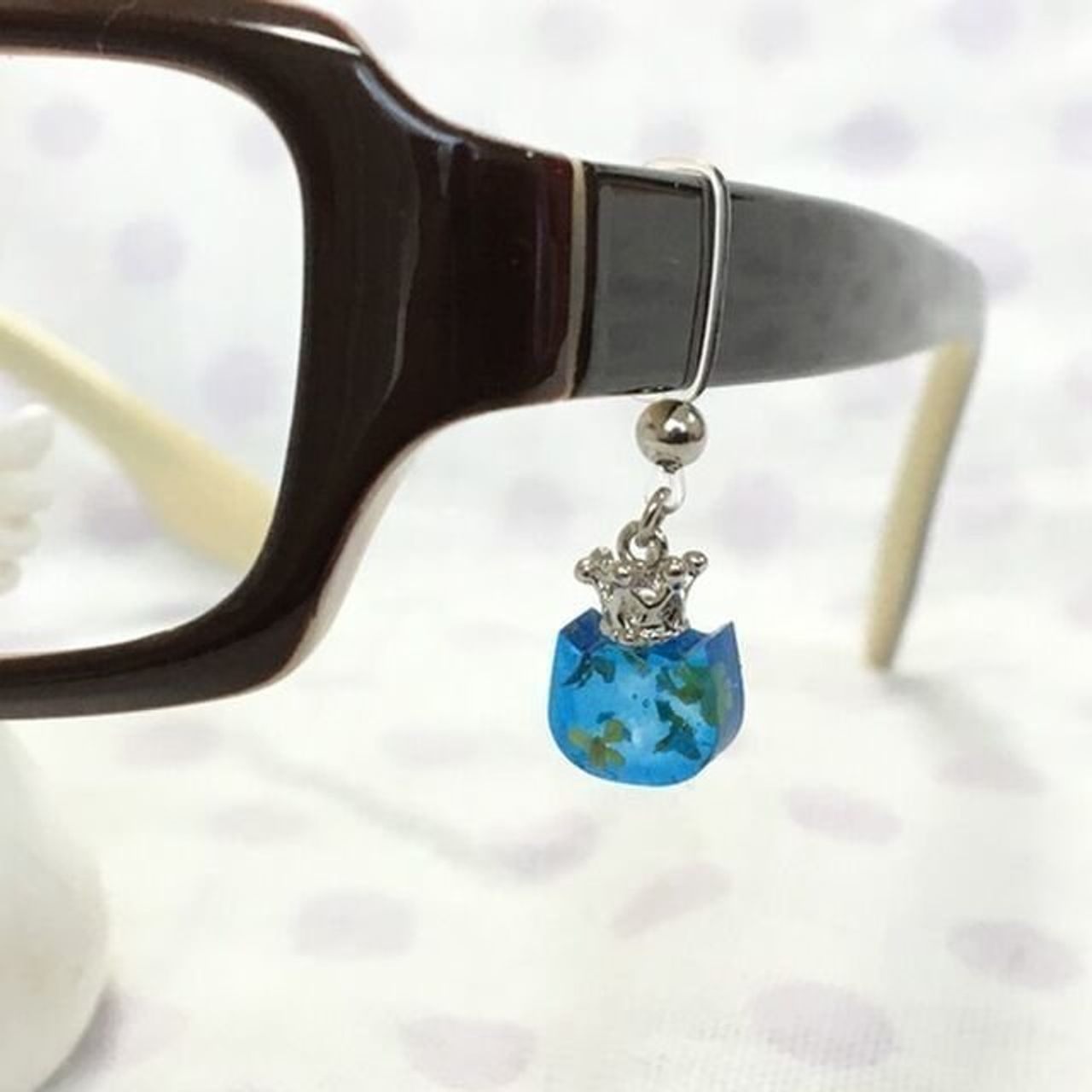 猫と眼鏡 日常にさりげなく溶け込むオシャレな猫グッズ ねこのきもちweb Magazine 猫と眼鏡 日常にさりげなく溶け込むオシャレな猫グッズ ねこのきもちweb Magazine