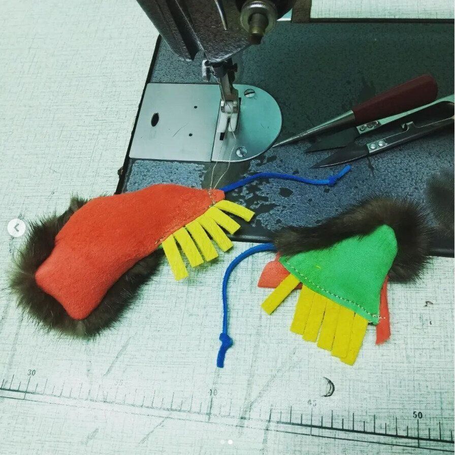 鹿革を使用したおもちゃ