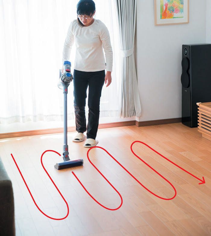 ジグザグに掃除機をかける