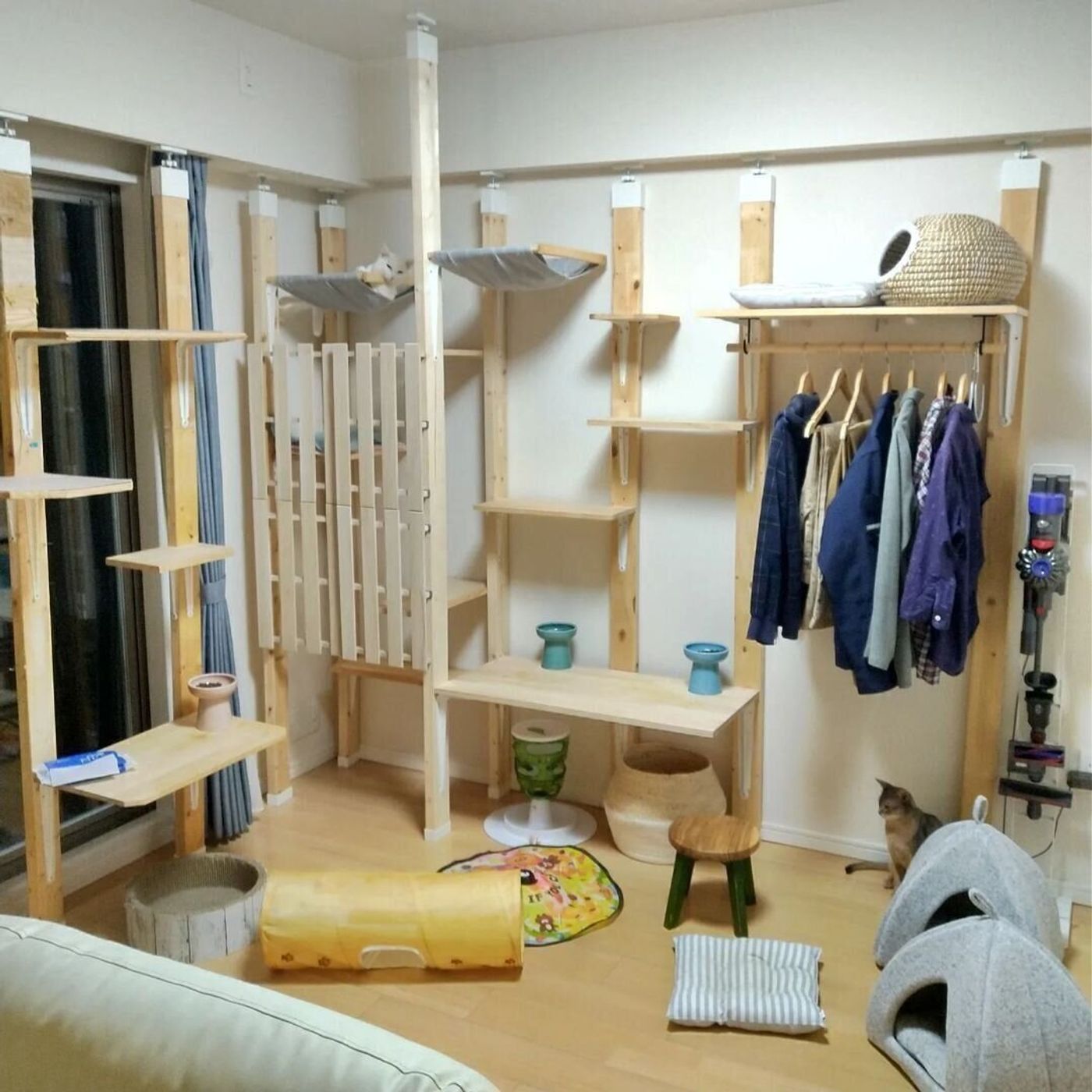 Instagramで見つけたおしゃれな猫との暮らしにある キャットウォーク Diyアイデア ねこのきもちweb Magazine Instagramで見つけたおしゃれな猫との暮らしにある キャットウォーク Diyアイデア ねこのきもちweb Magazine