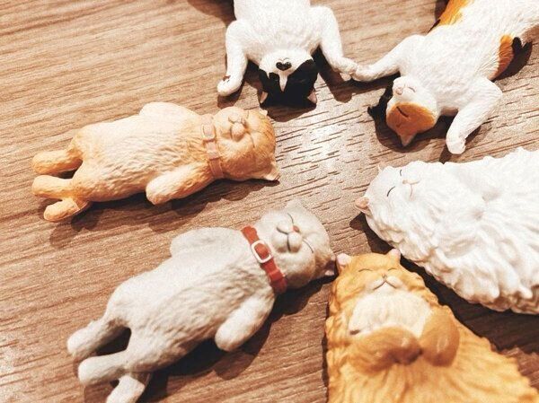 カプセルトイ「#へそ天にゃん」