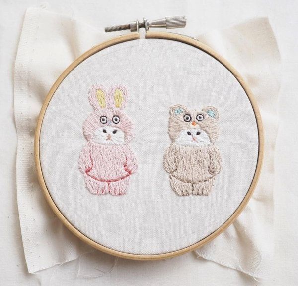 「neko to cotori -ネコとコトリ-」の猫の刺繍作品