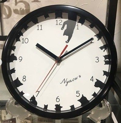 シンプルな猫時計
