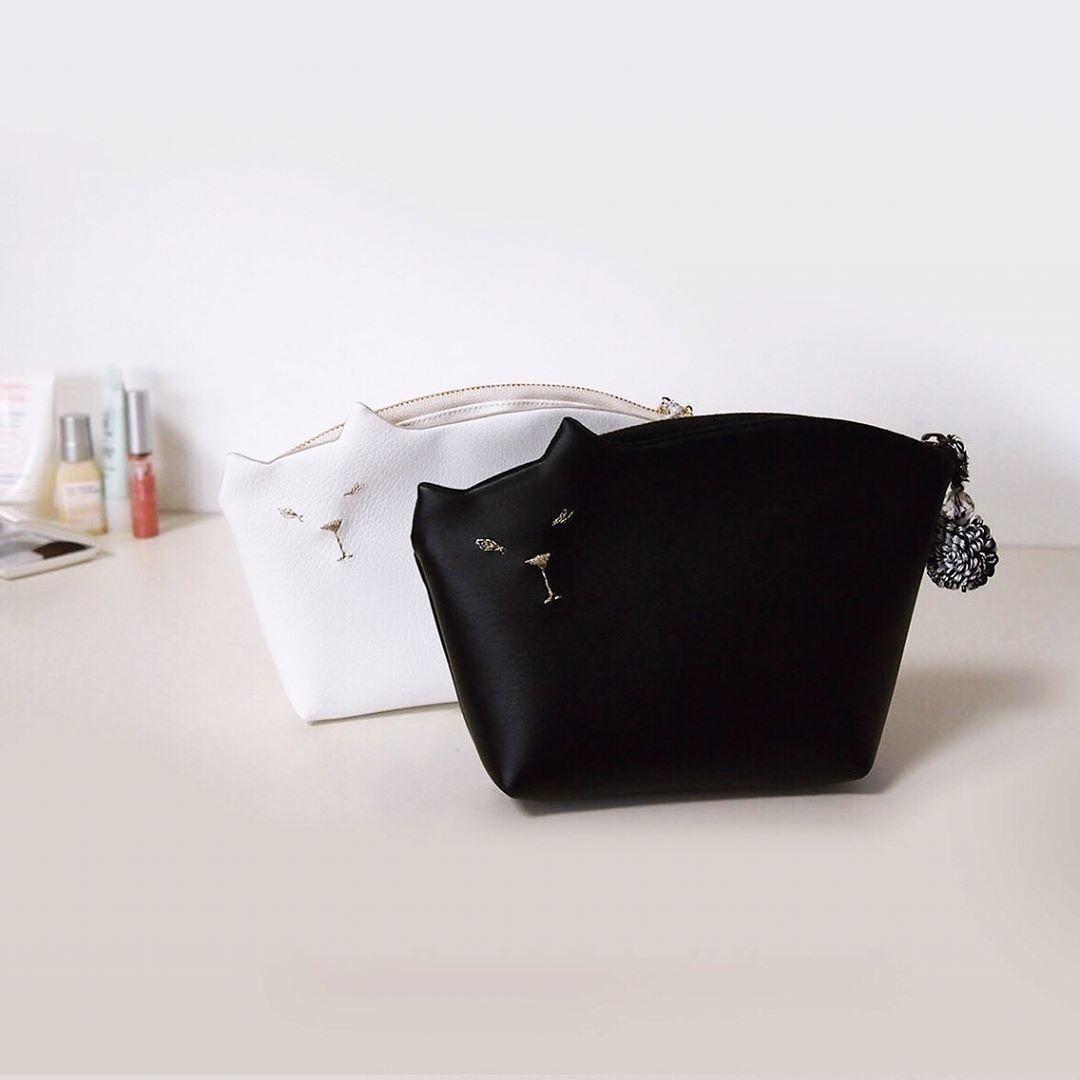 モノトーンのこねこポーチ