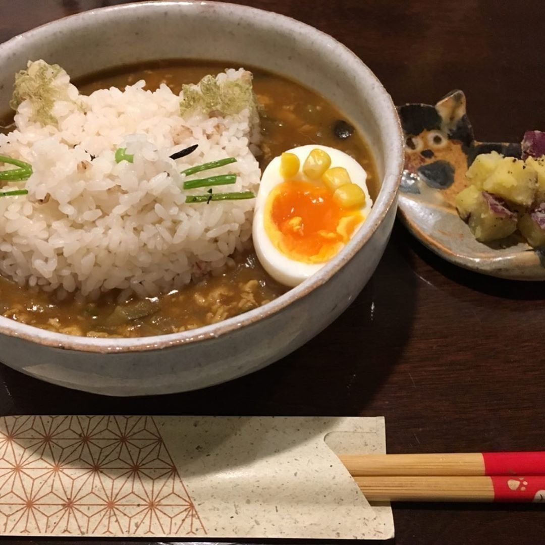 押上猫庫の「カレーニャイス」