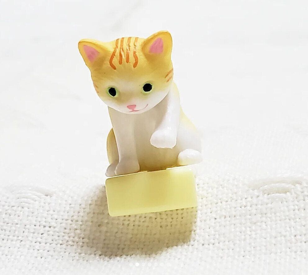 カプセルトイ「猫と待機！ヌードルクリップ」
