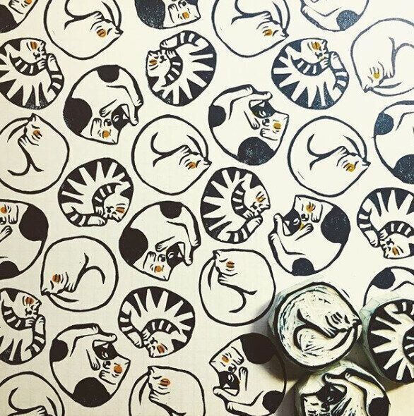 丸まり猫の消しゴムはんこ