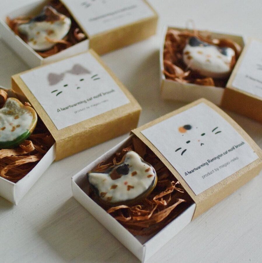 MAGAO-NEKO22'S GALLERY／ゆるい猫ブローチ