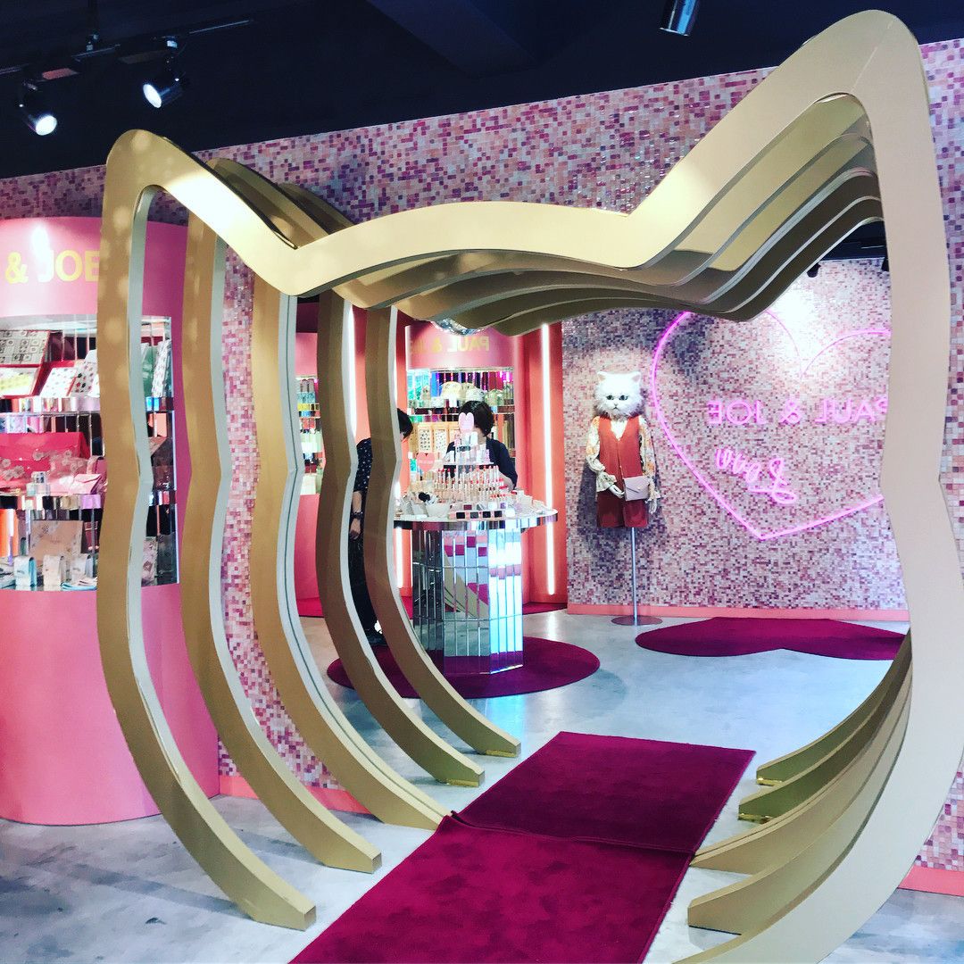 ショップ内装①