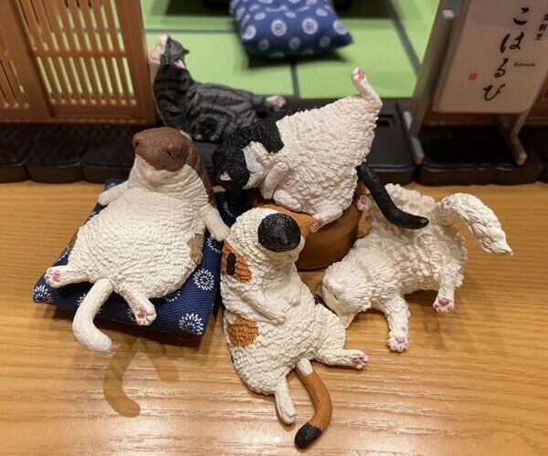 カプセルトイ「ねむいねむいまだ、ねむい」