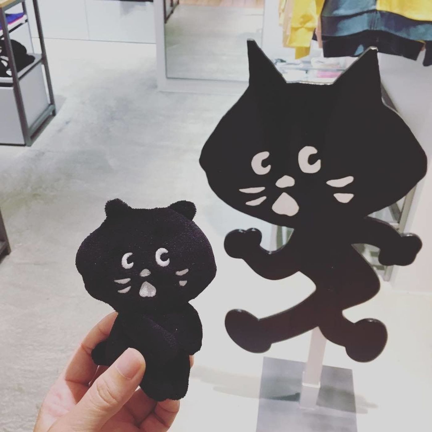 家族おそろいコーデも叶う 黒猫 にゃー グッズをご紹介 ねこのきもちweb Magazine 家族おそろいコーデも叶う 黒猫 にゃー グッズをご紹介 ねこのきもちweb Magazine
