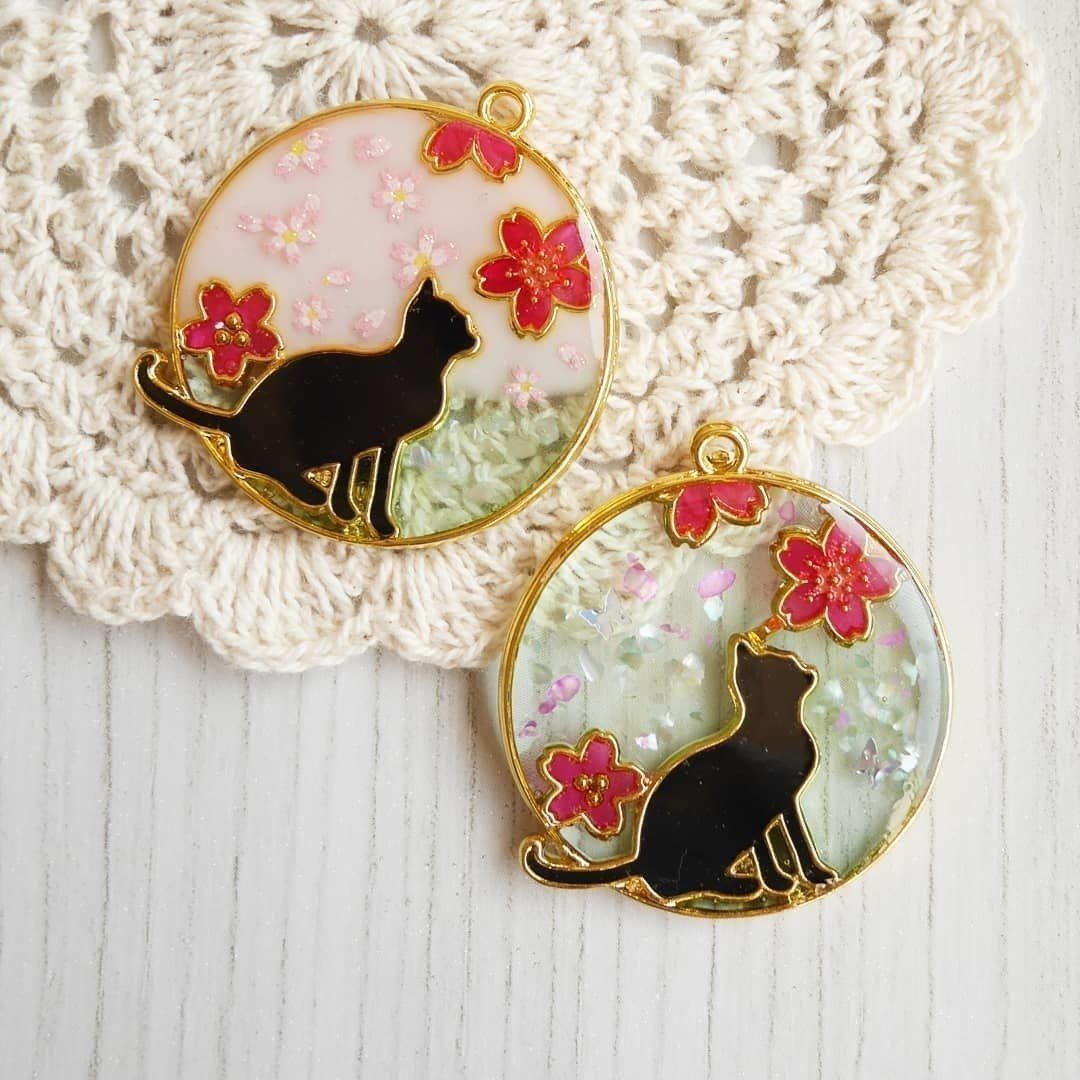 和モダンなバッグチャーム