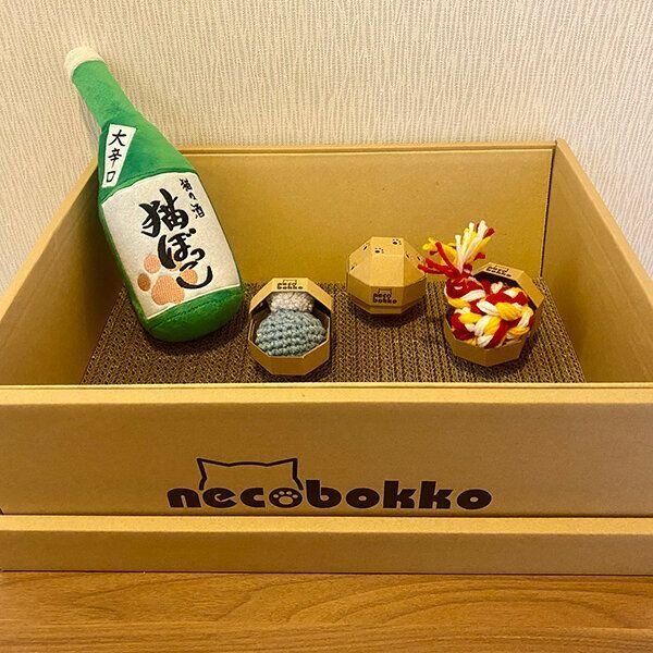 「つめとぎギフトボックスおもちゃセット」