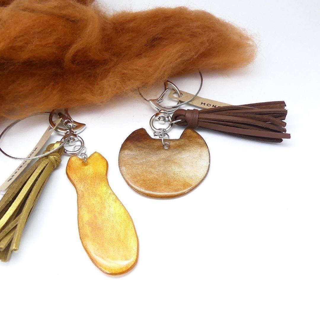 羊毛レジン猫チャーム