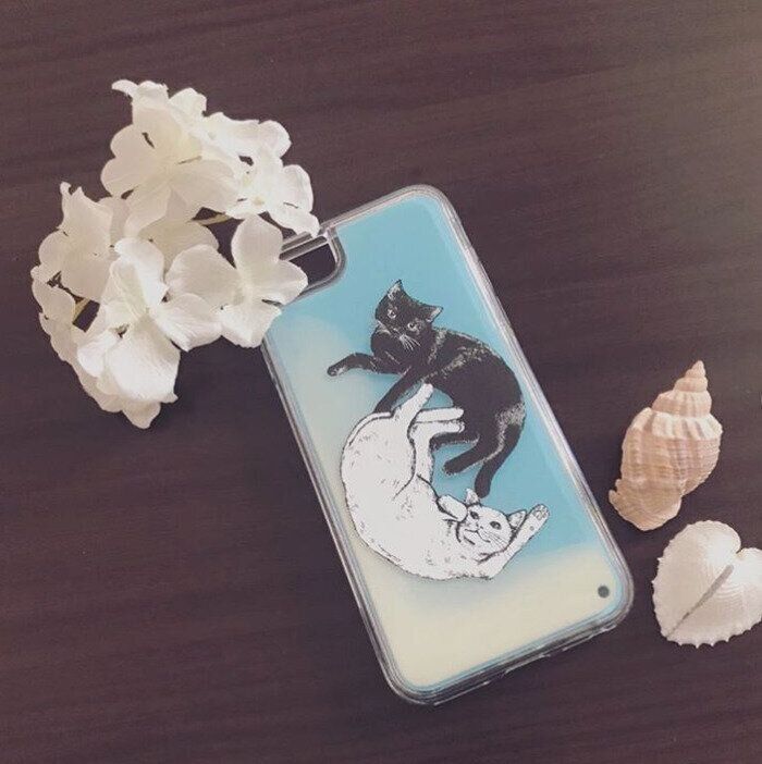 猫のスマホケース