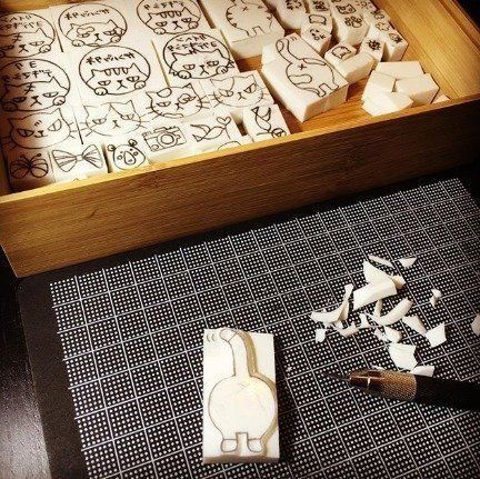 猫のおしりはんこ