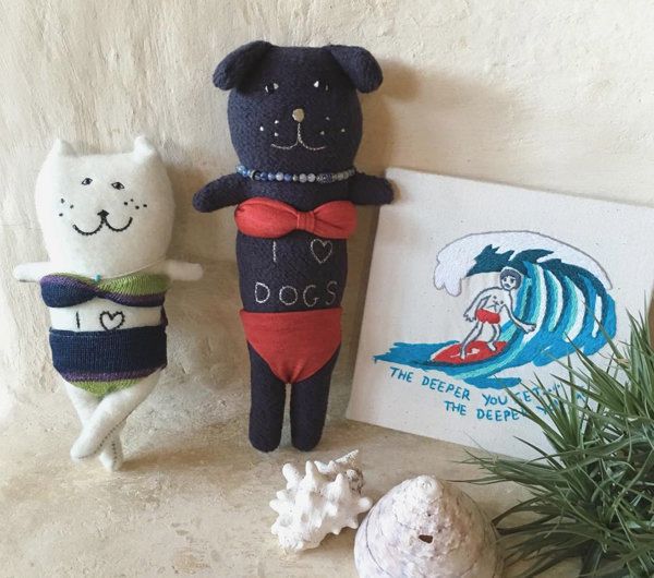 かわいい犬と猫のぬいぐるみ