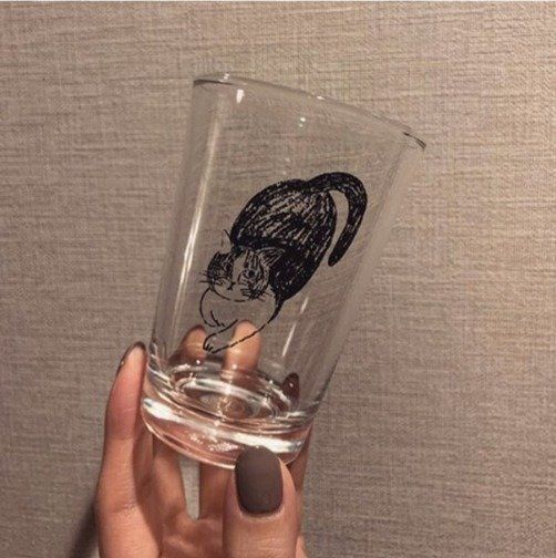 猫柄のグラス