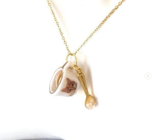 猫モチーフのアクセサリー