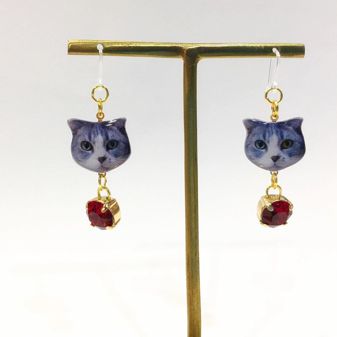 猫モチーフピアス