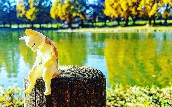 カプセルトイ「燃え尽きたネコ　マスコットフィギュア」