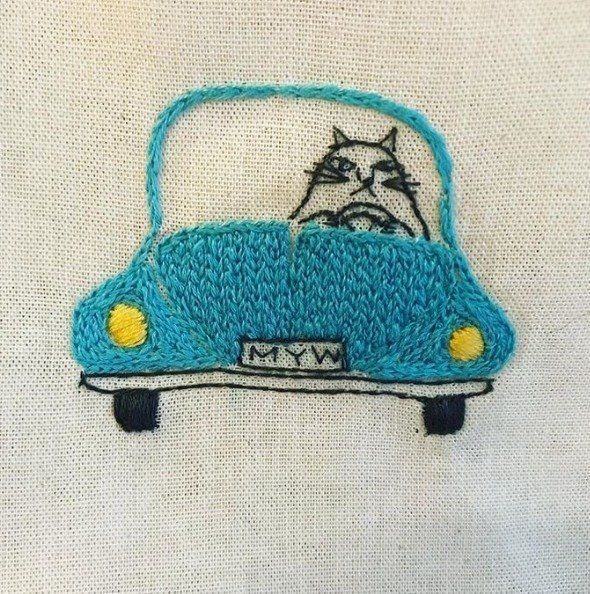 ドライブ中の猫