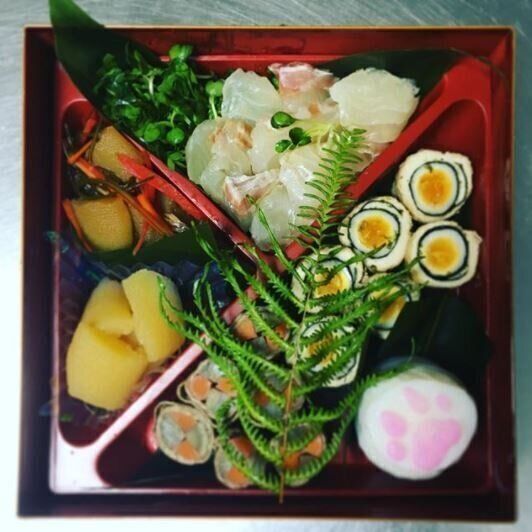 にゃんかまとおせち