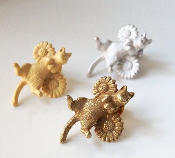 Arama Rootsの猫アクセサリー