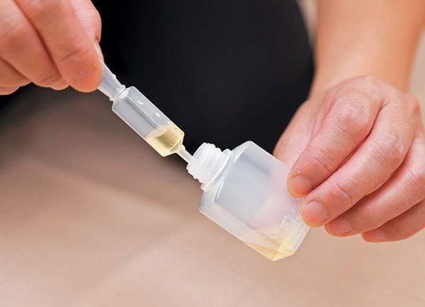 スポイトでオシッコをとるポイント