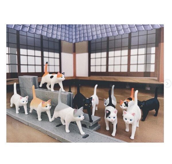 カプセルトイ「歩く猫」