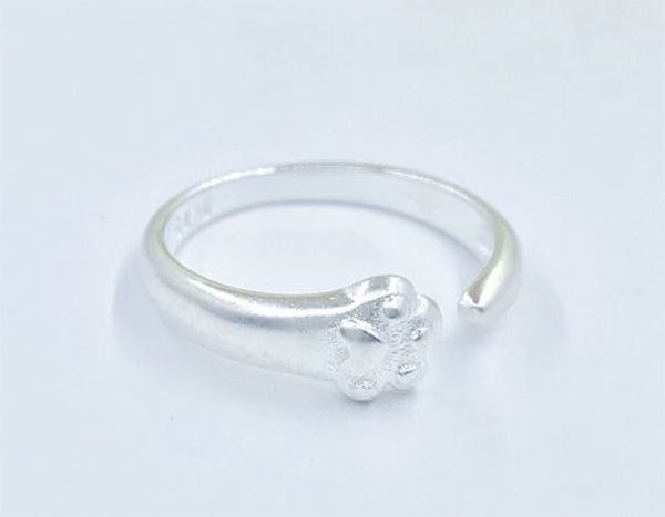 猫の肉球リング