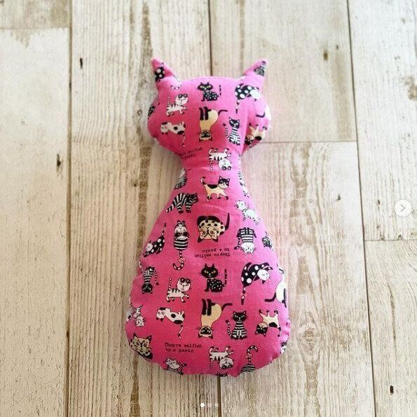 猫モチーフのぬいぐるみ