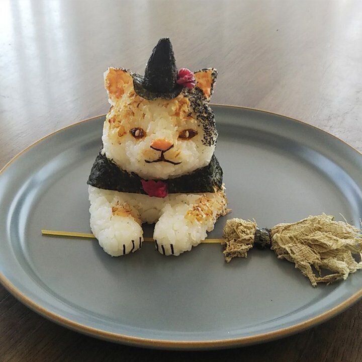 おにぎりさま専用（他の方は猫のアイコンからお願い致します） おにぎりと猫さん｜かわいいフリーアイコン・イラストの無料素材