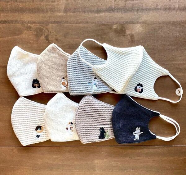 SUIMINさんの刺繍入り「洗えるファッションマスク」