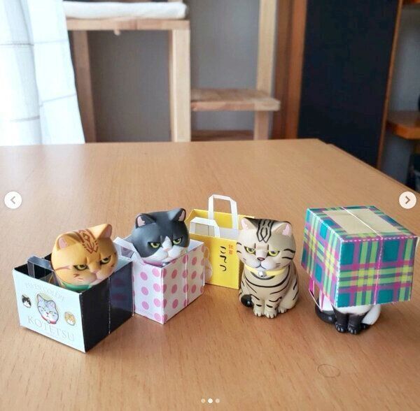 カプセルトイ「紙袋に入った猫2」