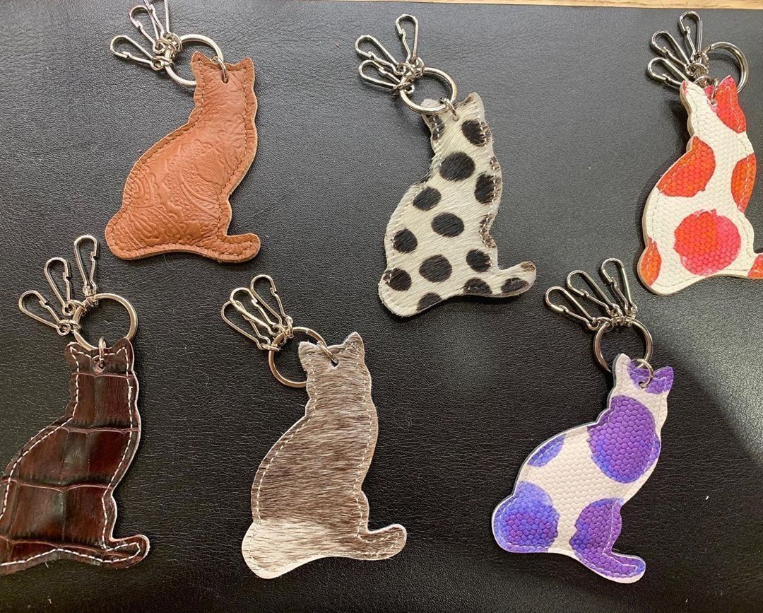 本革猫チャーム
