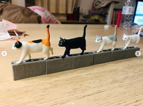 カプセルトイ「歩く猫」