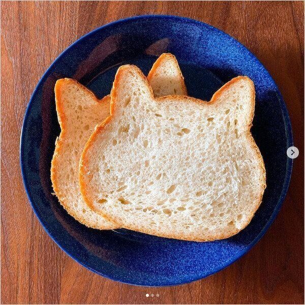 「ねこねこ食パン」