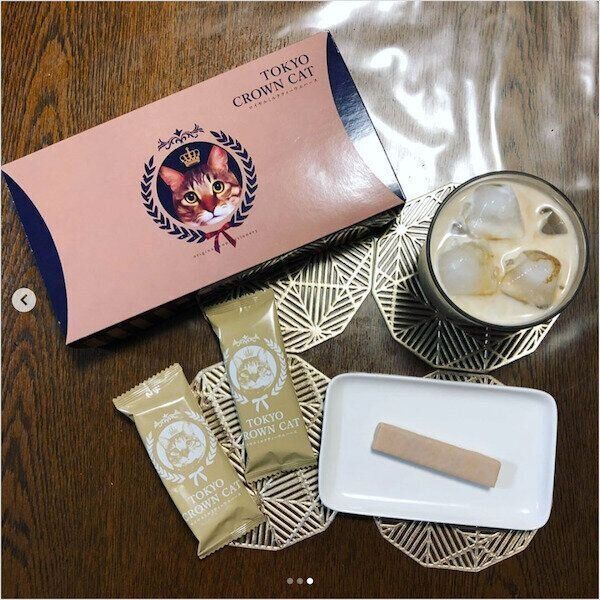 「TOKYO CROWN CAT」のロイヤルミルクティーウエハース