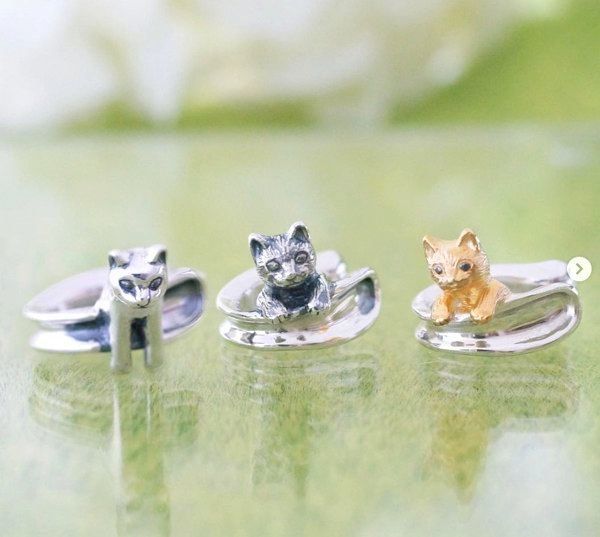 Arama Rootsの猫アクセサリー