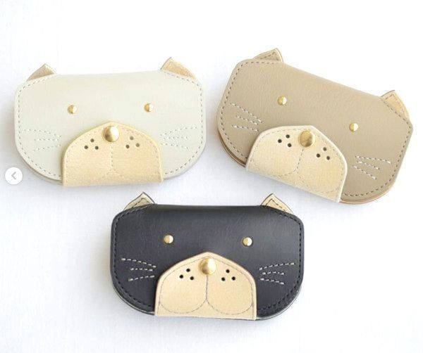 猫モチーフの革小物