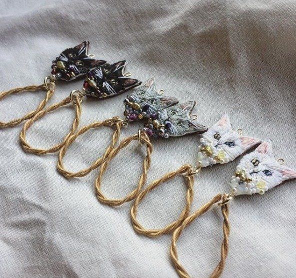 3種類の猫のアクセサリーパーツ