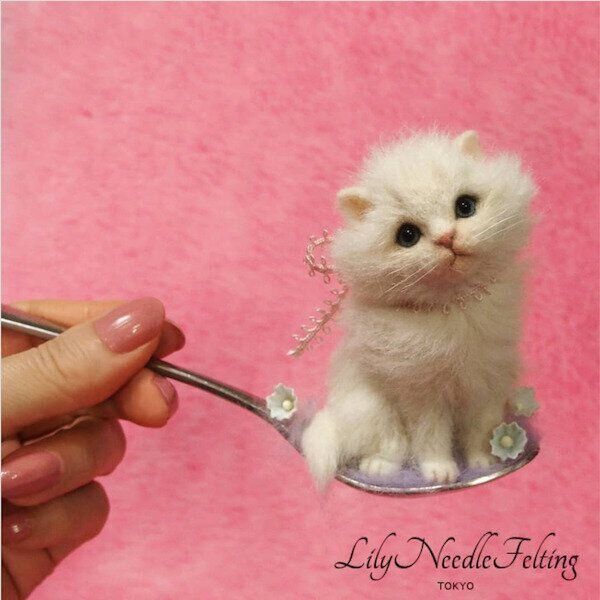 Lilyさんの猫のニードルフェルト作品