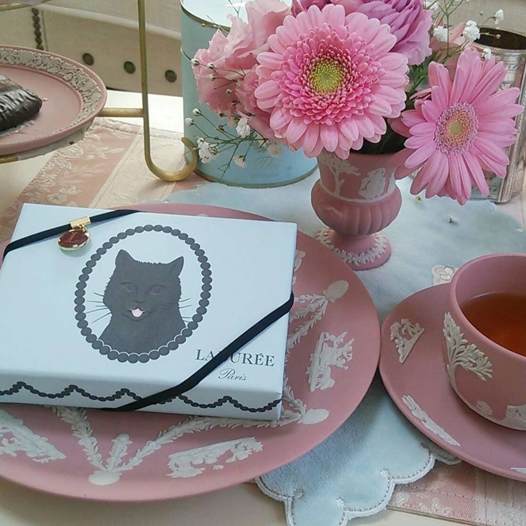 ラデュレ「ラング・ド・シャ」のパッケージ